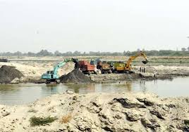 Some of the recent developments in the sector include: Ngt Bans Both Legal Illegal Sand Mining On Yamuna India News India Tv