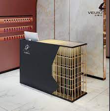 Graco, nuna, egg, thule, chicco, oribel, bloom etc. Bureau De Caisse Pour Magasin De Vetements Table De Reception Simple Et Moderne Petite Boutique Petite Boutique Table Frontale Bouchons Pour Salon De Beaute Salon De Coiffure Salon De The Au Lait