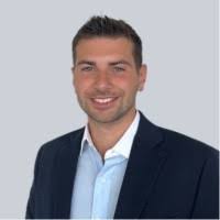 100+ perfiles de «Shrader»