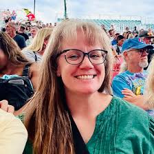 Looking for friends in Middleburg to enjoy arts and music