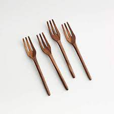 Friends and family with smaller hands may also prefer the feel of. Walnut Appetizer Forks Set Of 4 Reviews Crate And Barrel Canada