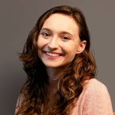 Julia Carden's Instagram, Twitter & Facebook