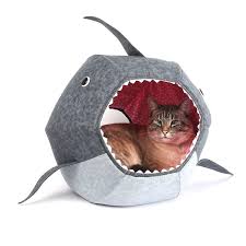 Shark cat beds are exactly what you would expect them to be. The Cat Ball Great White Shark Cat Bed Goop