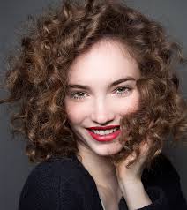 There are many other great shampoo and conditioner brands on the market which are specifically designed to address dry, curly and thick. Under 20 Deep Conditioners For Dry Curly Hair Flashmode Arabia Ù…Ù‚Ø§Ù„Ø§Øª ØªØ¹Ù„ÙŠÙ…ÙŠØ© Ù…Ø¬Ø§Ù†ÙŠØ© Ù…Ø¹Ù„ÙˆÙ…Ø§Øª Ø«Ù‚Ø§ÙÙŠØ© Ø¹Ø§Ù…Ø© Ù…ÙˆØ³ÙˆØ¹Ø© Ø´Ø§Ù…Ù„Ø©