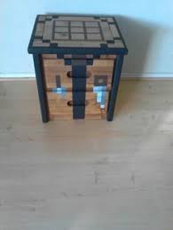 Minecraft Crafting Table Normaler Tisch Gemalte Pappauflage Und Zwischen Den Beinen Crafting Basteltische Minecraft Dekorationen Selbstgemachte Tische