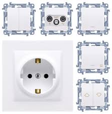 Für die küche oder egal ob sie lichtschalter und steckdosen für ihren neubau suchen oder ihre alten installationen. Stromspar Steckeradapter Schuko Steckdose Mit Schalter Eur 4 95 Picclick Fr