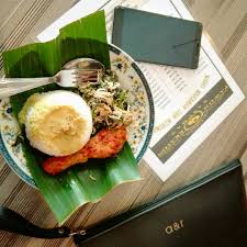 Kali ini sipat sarapan pagi di daerah hasannudin semarang,menu special di sarapanpagi bu eko yaitu nasi kuning gaess tp sayangnya sipat datang kesiangan rak. 13 Menu Sarapan Spesial Di Kota Malang Sanggup Cobain Satu Satu