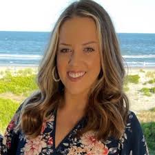 Maura Hanson's Instagram, Twitter & Facebook