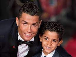 Model gaya rambut cr 7. Kompak Ini 7 Foto Cristiano Ronaldo Bersama Anaknya Liga Olahraga