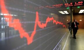 Καθηλωμένο στη ζώνη των 900 το χρηματιστήριο. Katastrofh Sto Xrhmatisthrio Ta Funds Boylia3an Tis Trapezikes Metoxes Sofokleousin