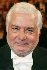 Edith Marcel's Instagram, Twitter & Facebook