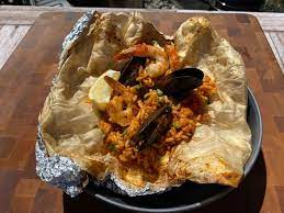 Sunny S Easy Mussels And Shrimp Paella Pouches Recipe Shrimp Paella Food Network Recipes Mussels
