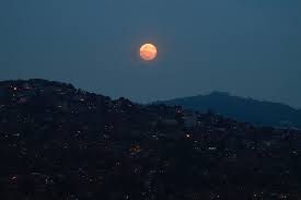 Trouvez des images de stock de super lune rose le 7 avril en hd et des millions d'autres photos, illustrations et images vectorielles de stock libres de droits dans la collection shutterstock. Bzolixl8go2xcm