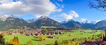 From luxury to budget hotels, with skyscanner you can compare accommodation in oberstdorf from all the top providers in one search. Haus Edelweiss In The Herart Of Oberstdorf Freibergstrasse 7 87561 Oberstdorf Phone 49 0 8322 9596 0