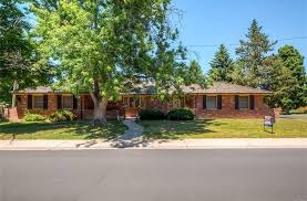 11897 E 2nd Ave Aurora Co 80010 Mls 8642769 Zillow Zillow Aurora House Styles