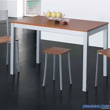 La mesa de comedor extensible combina simplicidad con funcionalidad de amplia comprensión. Mesa De Cocina Maderaaluminio Fija 120 70 Cms Bandera