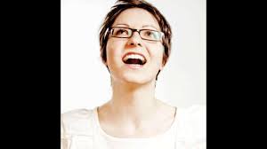 Helen Arney's Instagram, Twitter & Facebook