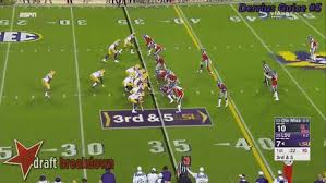 Washington rb released after he turned himself in friday on domestic violence charges. Derrius Guice Lsu Rb Vs Mississippi 2016 Gif Gfycat