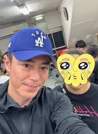 補發一個月前的路人偶遇照😊 （圖源FB)