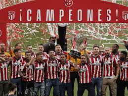 El atlético de madrid llama a la puerta de marcos llorente. Simeone Players Celebrate Atletico Madrid S Laliga Win Into The Calderon