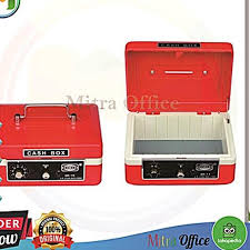 Cash box dengan 2 buah kunci, kunci angka dan anak kunci. Harga Cash Box Kasir Terbaik Peralatan Kantor Komputer Aksesoris Juni 2021 Shopee Indonesia