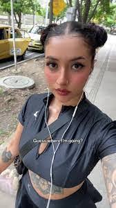 Naomi Cummins's Instagram, Twitter & Facebook