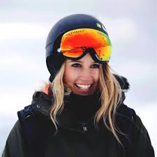 Offical page of anna gasser! Boardriding Anna Gasser
