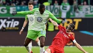 Daraufhin spielte er für ein jahr in der jugend des vfl kirchheim. Vfl Wolfsburg Gegen Vfb Stuttgart So Sehen Sie Die Partie Live Im Tv Und Stream Vfb Stuttgart