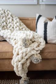 Arm knitting patterns also gives your. Arm Knit Blanket Tutorial Easy To Follow