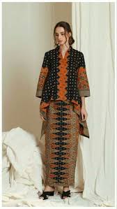 Dengan tips belajar desain baju otodidak ini dijamin kamu bisa mendesain bajumu sendiri! Kain Batik Terbaru 2018 Goresan