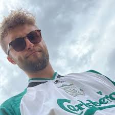 Alan Beddoe (@vindaloony)