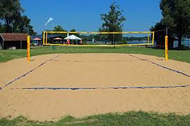 Spielfeld netz und pfosten gespielt wird über ein netz auf der mittellinie, dessen höhe bei 2,43 m für männer und 2,24 m für frauen liegt. Beachvolley Volleyball Spielfeld Kostenloses Foto Auf Pixabay
