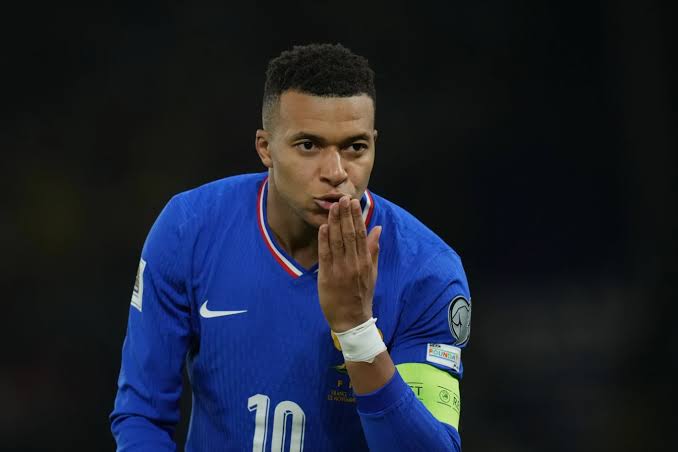 Mbappe thắng kiện PSG - Báo VnExpress Thể thao