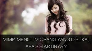 Ramai orang yang menganggap mimpi hanyalah mainan tidur semata sehingga tidak ada maksud di dalamnya, namun ada sebahagian orang yang percaya bahawa setiap mimpi memiliki maksud dan malah sebagai pertanda adanya hal baik atau buruk. Apa Mimpi Yang Dicium Di Buku Mimpi Dan Tafsiran Asas Tafsiran Impian 2021