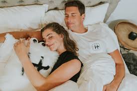 Free dating sites might seem hard to come by in a world of subscriptions, but there are plenty of completely free dating sites out there. Hinge S Ratings Overtake Tinder S For First Time Global Dating Insights