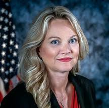 Lindsay Abramson's Instagram, Twitter & Facebook