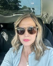 How do you know you're a mom? When you cut a foot off your hair and no one  in your family notices. PS: I'm fine #notbangs 🙃💕🙏