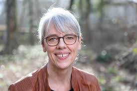 Ursula Muller's Instagram, Twitter & Facebook