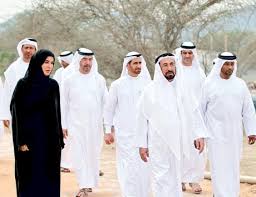 حاكم الشارقة يفتتح ويتفقد مرافق مركز كلباء للطيور الجارحة ويتابع عرضا حيا لبعض منها شبكة عيون الفجيرة