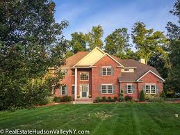 Brigadoon Homes For Sale In Highland Mills Ny House Styles Real Estate Beautiful Homes