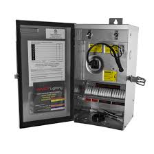 This professional grade step up step down voltage transformer can be used in 110 volt countries and 220 volt countries. Amp 600 Watt 12v 15v Clamp Connect Multi Tap Low Voltage Transformer Amp Lighting