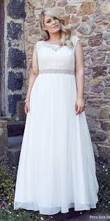 Le mariage de votre amie approche et vous n'avez pas encore la robe ? Epingle Sur Femme A 50 Ans