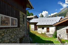 Batisses Savoyardes En Pierre Village La Croix Pralognan La Vanoise France Auvergne Rhone Alpes Savoie Pralognan La Vanoise Maison Style Savoie
