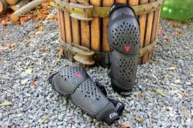 Review Dainese Armoform Knee Guards Pinkbike
