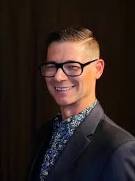 The Knotek Sisters: Episode 3: Everything is fine! — The Secret Sits