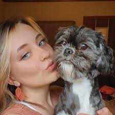 Brooke Sexton (@imbrooklinn)