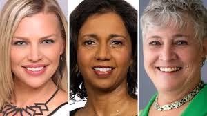 Crystal Dow's Instagram, Twitter & Facebook