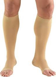 Amazon Com Truform 20 30 Mmhg Compression Stocking For Men And Women Knee High Length Open Toe Beige Small Truform Health Personal Care