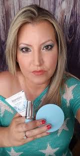 Heather Couchman's Instagram, Twitter & Facebook