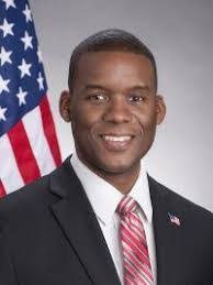 Corey Ellis's Instagram, Twitter & Facebook